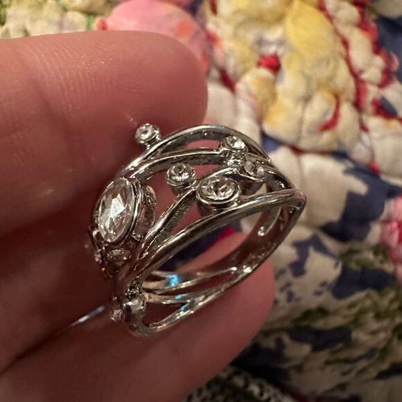 Ornate Rhinestone Cluster Swirls Silver Ring - Picture 2 of 7
